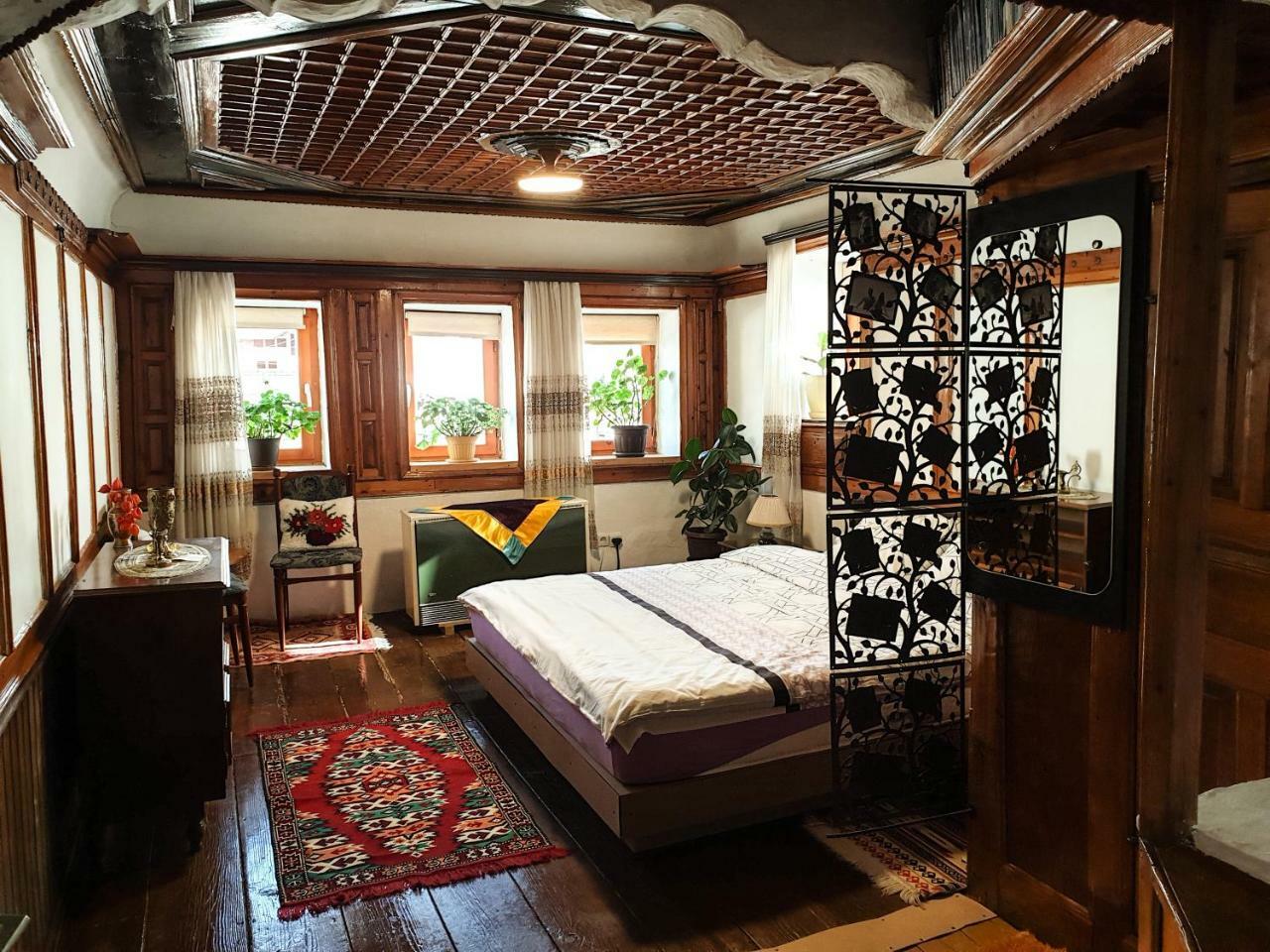 Kulla Dula Guesthouse Gjakova Exterior foto