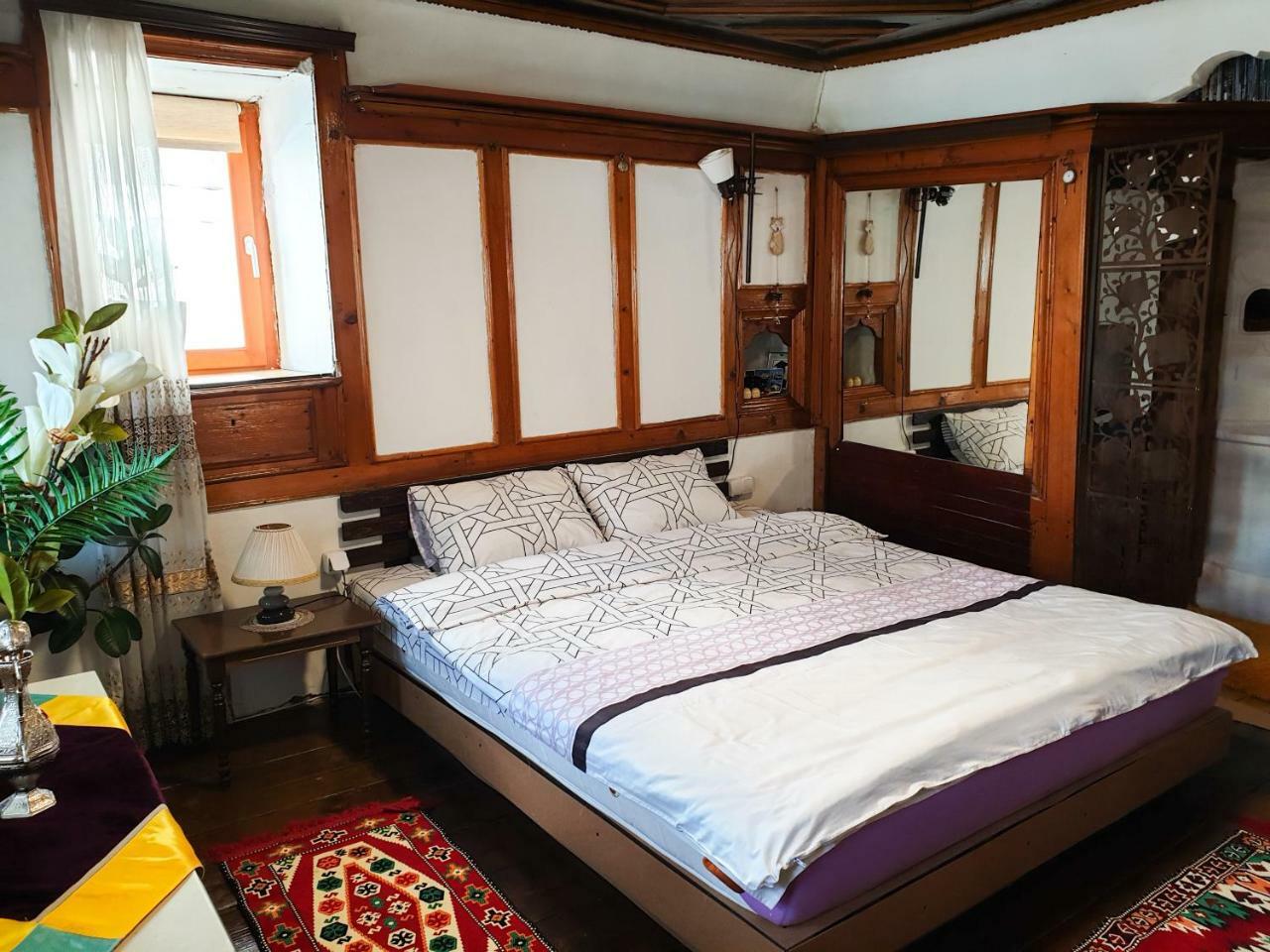 Kulla Dula Guesthouse Gjakova Exterior foto